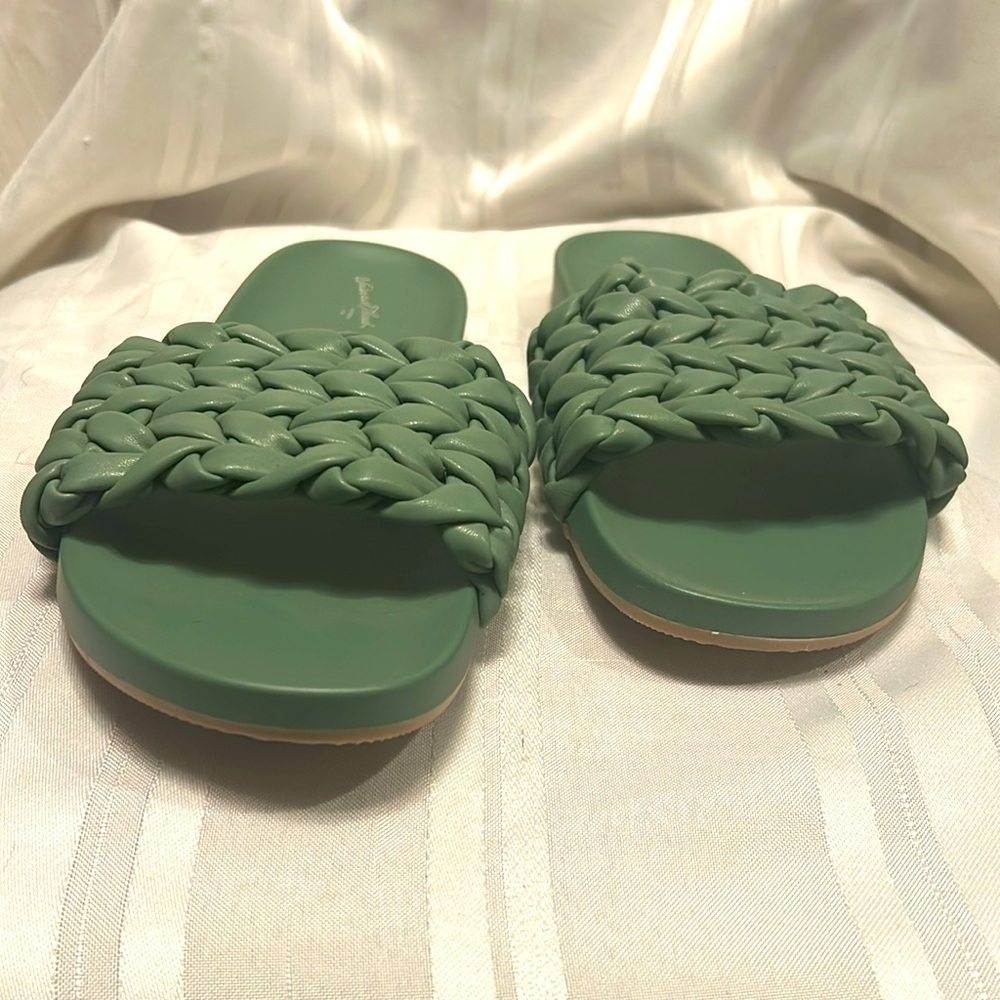 Universal Thread Slides - Picture 3 of 7